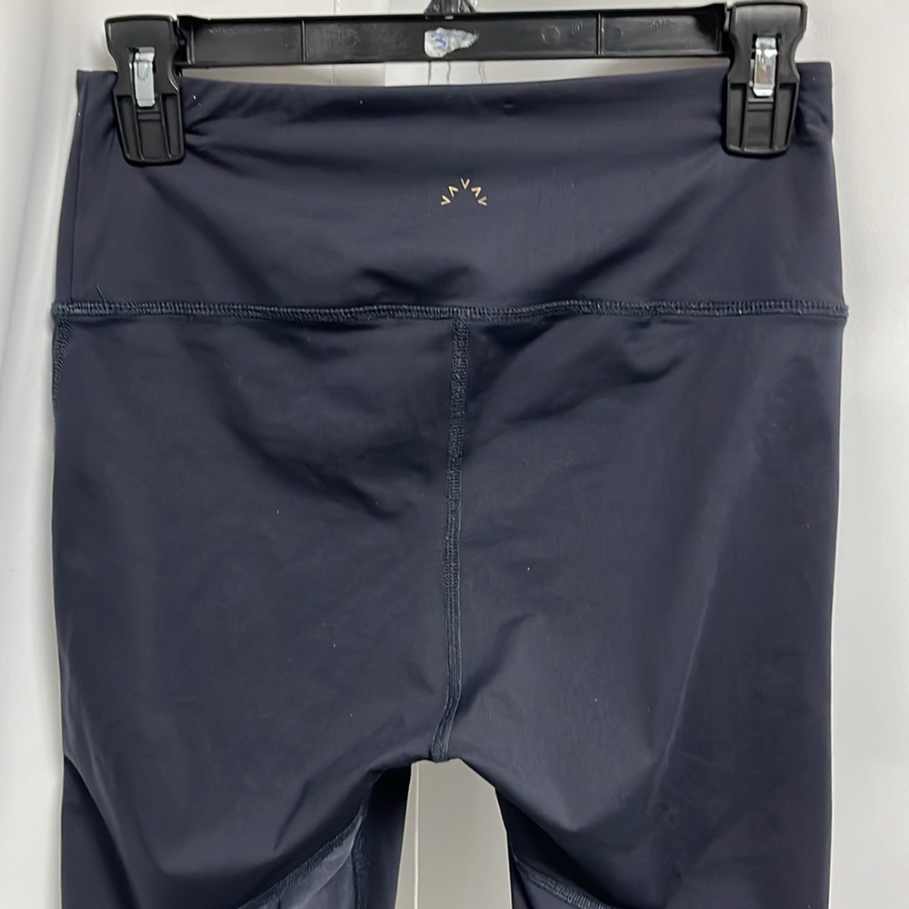 Varley Leggings in Midnight Blue with sheer panels on back of leg medium - Picture 3 of 9